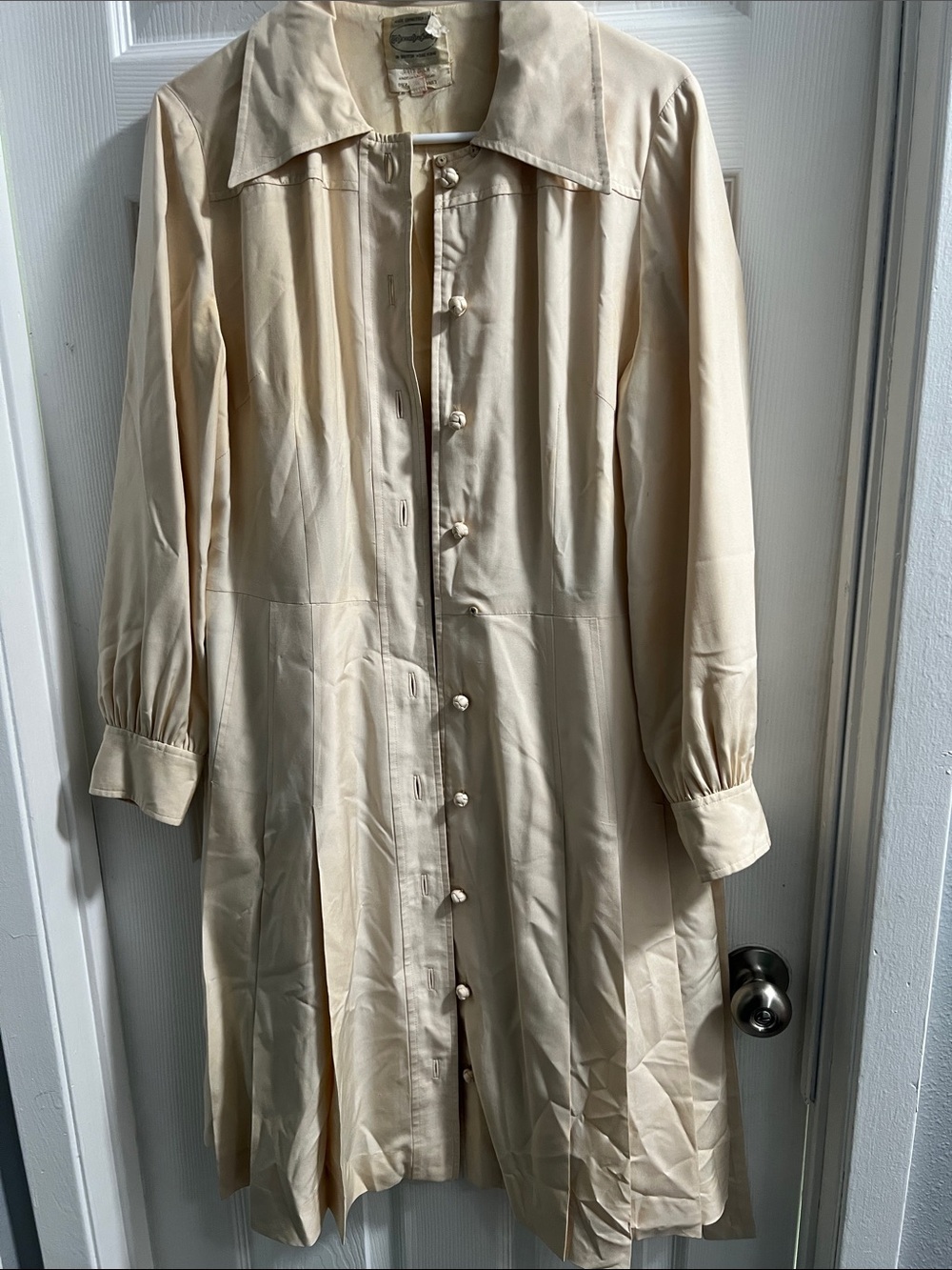 Women’s Cream Long Trench Coat with Button-Front